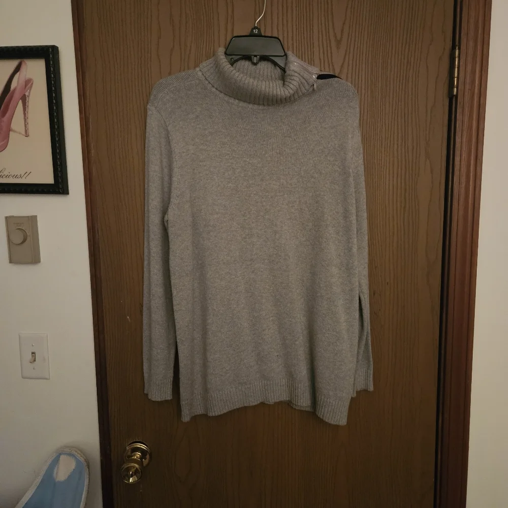 Sweater - Picture 2 of 2